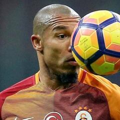 De Jong le pide a Falcao que firme por el Galatasaray