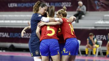 La Selección celebra uno de los goles.