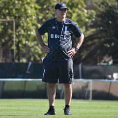 Con 3 refuerzos: la sorprendente formación que prepara la UC para su primer partido del año