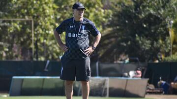 Con 3 refuerzos: la sorprendente formación que prepara la UC para su primer partido del año