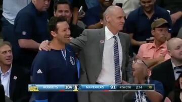 Tony Romo, de Quarterback a disfrutar como un niño en la NBA