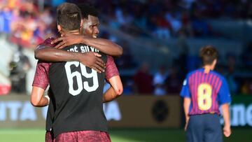 El Milan despide al Barcelona con gol sobre la hora