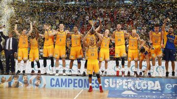 El Herbalife Gran Canaria con el título de la Supercopa.