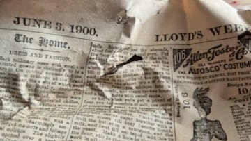 Una mujer encuentra una ‘joya escrita’ de 1900 al quitar las paredes de su apartamento: “Es un pedazo de la historia”