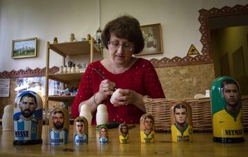 Los fabricantes de matrioshkas han creado una edicin especial para el Mundial.