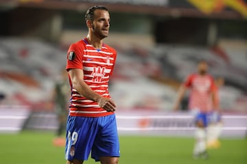 En la temporada 2021-2022 jugará en el Levante, el 9º equipo de su carrera y el 7º en LaLiga: Real Madrid, Osasuna, Getafe, Valencia, Villarreal y Granada. 