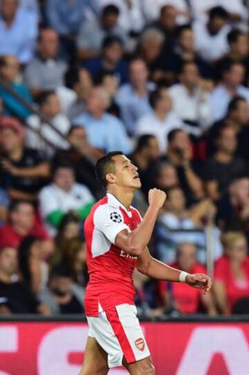 Alexis Sánchez mostró su poder goleador en la Champions