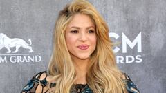 Shakira esquiva el quir&oacute;fano para conservar su voz
