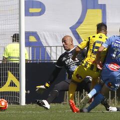 O'Higgins rescata un trabajado empate ante Everton en Viña