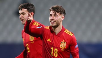 Soccer Football - UEFA Under 21 Championship - Group B - Slovenia v Spain - Stadion Ljudski vrt, Maribor, Slovenia - March 24, 2021 Spain's Javier Puado celebrates scoring their first goal with teammates REUTERS/Antonio Bronic