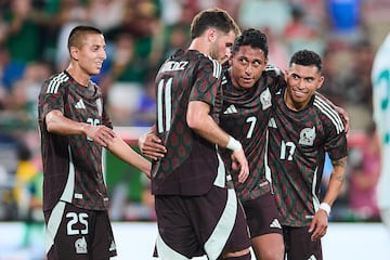 Luis Romo celebrates his goal 3-0 with Roberto Alvarado, Santiago Gimenez, Orbelin Pineda of Mexico during the game international friendly between Mexican National team (Mexico) and New Zealand at Rose Bowl Stadium, on September 07, 2024, Pasadena, Los Angeles California, United States.