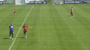 Marcelino, hablando con Rodrigo.