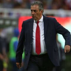 Tomás Boy suma su expulsión 30 como técnico en torneos cortos