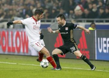 Pablo Sarabia con Mathieu Vabuena.