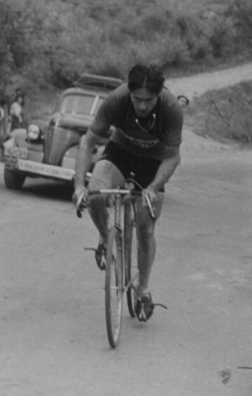 También fue campeón de España de montaña en los años 1945 y 1946