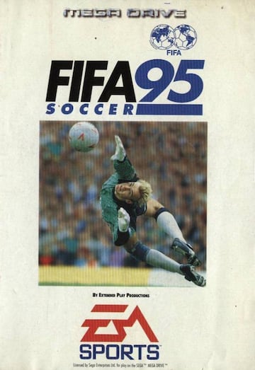 Erik Thorstvedt, entonces en el Tottenham, realiza esta impresionante estirada en la portada de FIFA 95.