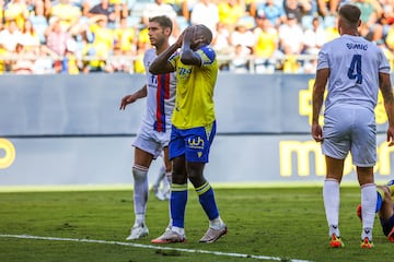 Mwepu se lamenta de una ocasión fallada frente al Eldense.