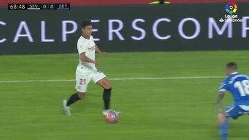 El espectacular pase que habilitó a 'Chicharito' en Sevilla