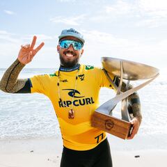 El bicampeón del mundo de surf Filipe Toledo deja la competición por salud mental