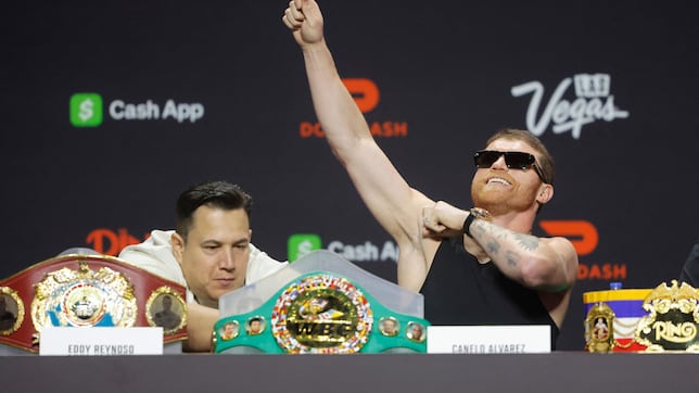 Who will be in Canelo Alvarez’s corner in the fight against Terence Crawford?