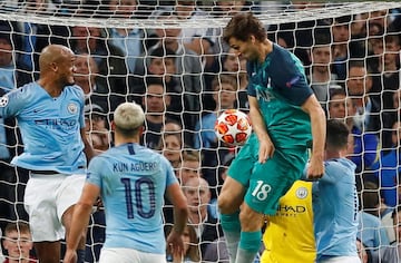 4-3. Fernando Llorente marcó el tercer gol. La jugada fue revisada por el VAR.