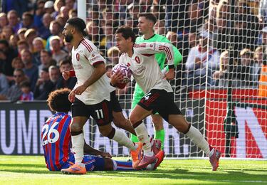 Al Liverpool le dan de su propia medicina