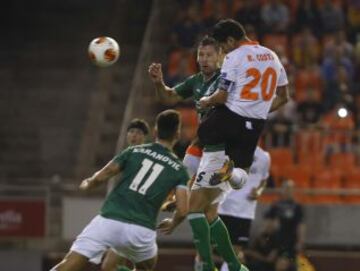 Valencia-St. Gallen. Ricardo Costa marca el 4-0.