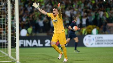 El argentino es considerado por muchos como el mejor portero que juega en Sudamérica. Armani es ídolo en el Atlético Nacional y podría ser el portero suplente en el Barça o Madrid sin ningún problema.