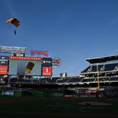 Parachute demonstration at Nationals game triggers evacuation of US Capitol