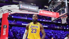 LAS VEGAS, NEVADA - DECEMBER 07: LeBron James #23 of the Los Angeles Lakers reacts after scoring and drawing a foul against the New Orleans Pelicans in the first half of the West semifinal game of the inaugural NBA In-Season Tournament at T-Mobile Arena on December 07, 2023 in Las Vegas, Nevada. The Lakers defeated the Pelicans 133-89. NOTE TO USER: User expressly acknowledges and agrees that, by downloading and or using this photograph, User is consenting to the terms and conditions of the Getty Images License Agreement.   Ethan Miller/Getty Images/AFP (Photo by Ethan Miller / GETTY IMAGES NORTH AMERICA / Getty Images via AFP)