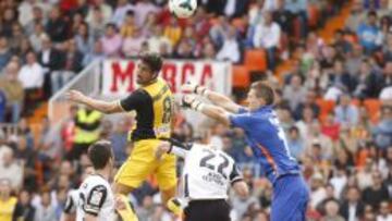 Raúl García marcó el gol en el único triunfo del Atlético en Liga en Mestalla en los últimos 10 años.