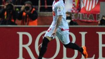 Alberto Moreno, baja ante el Villarreal por una microrrotura