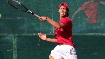 Alan Sanson perdió el primer punto ante Nicaise Muamba.