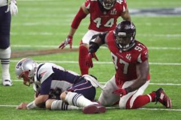 Grady Jarrett hizo perder toda esperanza a los aficionados de los Patriots. Realizó un par de sacks consecutivos lo que le llevó a igualar el récord de sacks en una Super Bowl con 3.