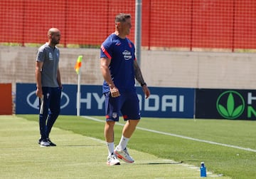 Fernando Torres, al frente del Juvenil A del Atlético.