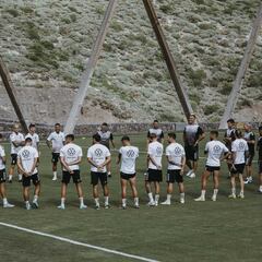 Una ventana para Álex Domínguez