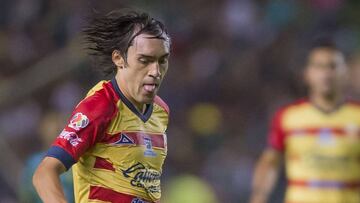El defensor de Monarcas realizó una jugada defensiva de forma acrobática y poco ortodoxa en el arranque del Clausura 2020 de Liga MX.