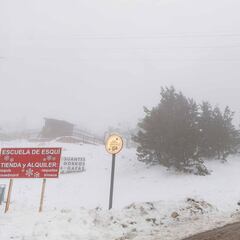 La nevada obliga a cortes en diversas carreteras españolas: las zonas con más riesgo