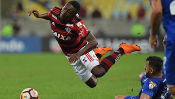 Marlos Moreno en uno de los compromisos de la Copa Libertadores con el Flamengo de Brasil