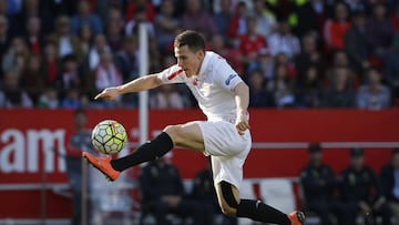 Kevin Gameiro in action against Villarreal. 