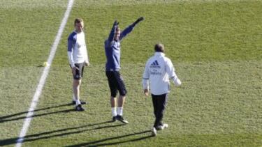 Muchos aficionados presenciaron el entrenamiento.
