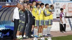 En Segunda División B el Castilla también mostró sus respetos. En imagen Zinedine Zidane con el cuerpo técnico y algunos jugadores. 











