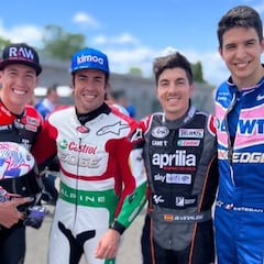 Alonso 'firma' por Aprilia