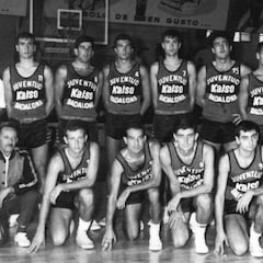 El equipo ganador de la liga 1966-67, homenajeado