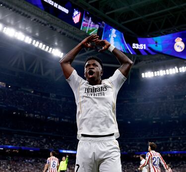 Vinicius celebra el 1-1 con rabia mientras el Bernabéu estalla, reactivando al Madrid en un partido que había comenzado cuesta arriba tras el gol inicial rojiblanco.