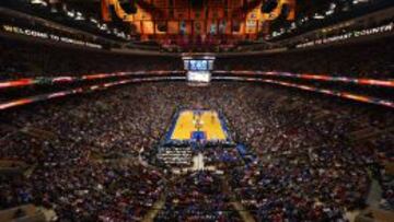 La cancha de los Philadelphia 76ers, abarrotada.