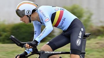El ciclista belga Cian Uijtdebroecks, durante una competici&oacute;n contrarreloj con B&eacute;lgica.