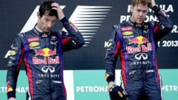 TRANQUILIDAD. Después de esta imagen en el podio de Malaisia han pasado muchas cosas, Webber ahora calma las aguas en Red Bull.