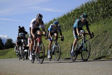 La etapa 4 del Tour de Francia terminó con un final emocionante en alta montaña. El corredor del Jumbo-Visma, Primoz Roglic, se impuso en los últimos metros. Nairo Quintana fue el mejor colombiano al terminar cuarto. Miguel Ángel López fue sexto y Egan Bernal séptimo 