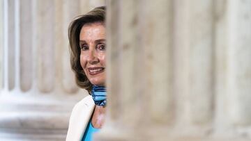 Washington (United States), 08/09/2020.- Speaker of the House Nancy Pelosi speaks to reporters in the Russell Senate Office Building in Washington, DC, USA, 08 September 2020.